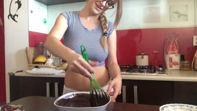 Cooking and tasting a shitty brownie for the first time - With Actress: JosslynKane [MPEG-4] (2017) [FullHD]
