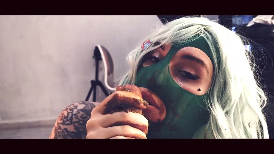 Scat Eat And Shit Sucking By Top Babe Betty - The Green Mask [MPEG-4] (2020) [FullHD 1920x1080]
