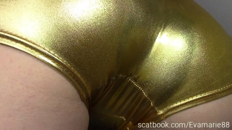 Farts and shit in gold shorts - With Actress: evamarie88 [MPEG-4] (2022) [FullHD 1920x1080]
