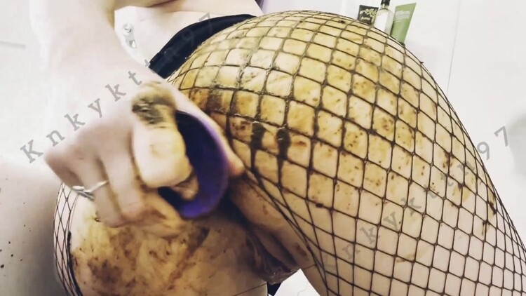 Pooping & Smearing in Fishnets - With Actress: Knkykttn97 [MPEG-4] (2023) [FullHD 1920x1080]