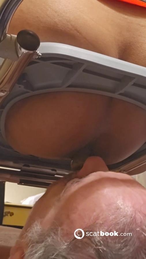 This Toilet Needs To Flush – GODDESS FIRE / GODDESSFIRE99 – MP4 [MPEG-4] (2025) [SD ]