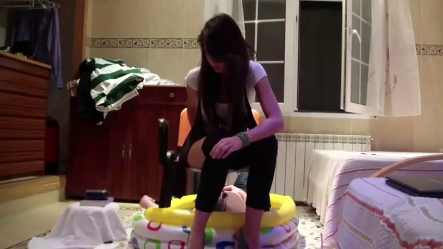 Beautiful Young Spanish Mistress Shits in Toilet Slave's Mouth in Pool P1 [MPEG-4] (2025) [SD ]