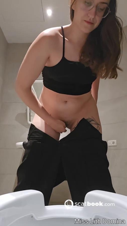 Taking a Shit Dump at the Mall with Miss Lith Domina P1 [MPEG-4] (2025) [SD ]