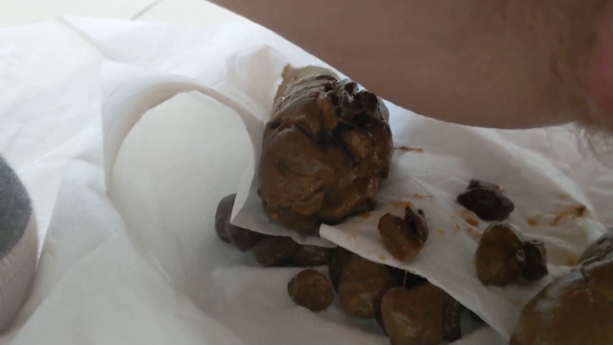 EXTREME CLOSE UPS of my turds - With Actress: PooGirlSofia [MPEG-4] (2025) [FullHD ]