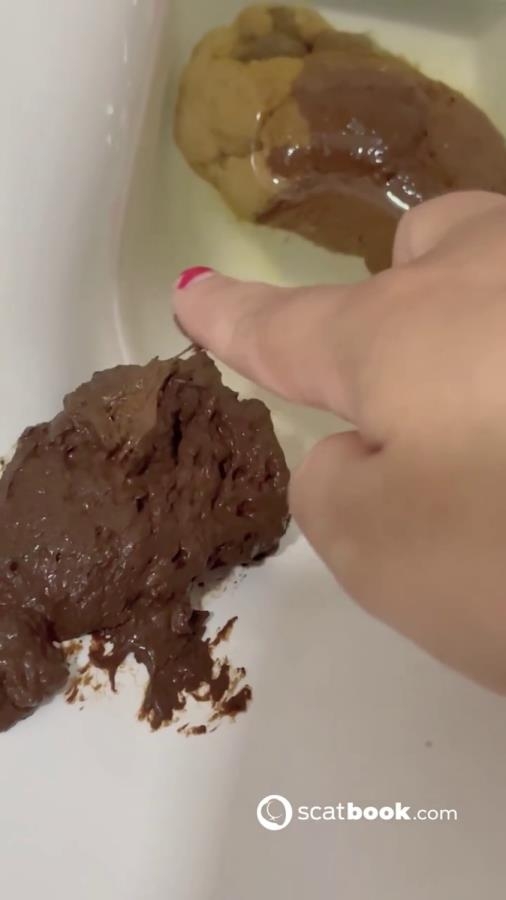 Mabel Aka Casal Fist - Enfiei O Dedo No Coco Que Fiz No Vaso [MPEG-4] (2026) [SD ]