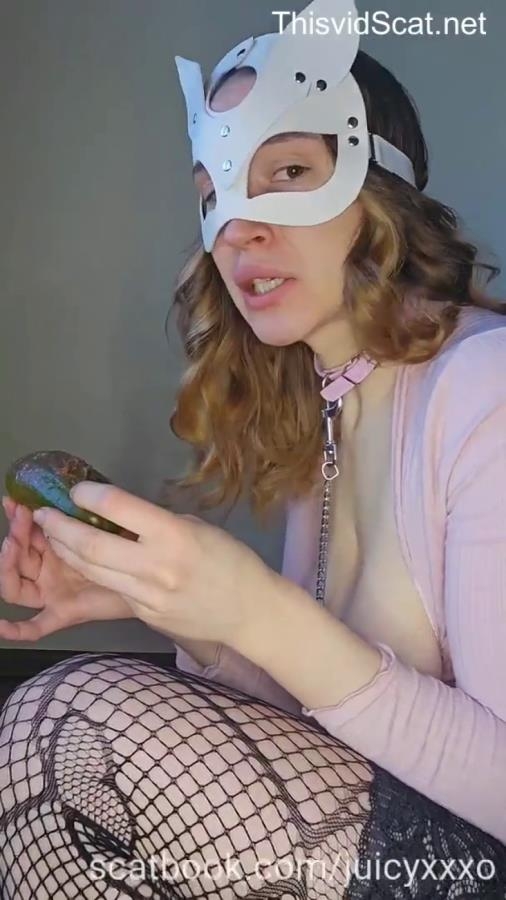 Juicy Shoves a Big Pickle Deep in Her Ass Then Pulls It Out and Eats It Covered in Shit. P1 [MPEG-4] (2026) [SD ]