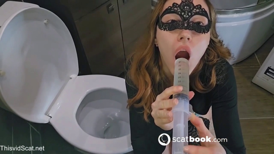 Masked Girl Miss Juicy Gulps Down Her Own Pee in a Long Piss Drinking Session. P1 [MPEG-4] (2026) [HD ]