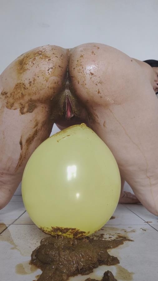 Masturbating with a balloon with shit in it! - With Actress: Amy dirty00 [MPEG-4] (2026) [SD ]