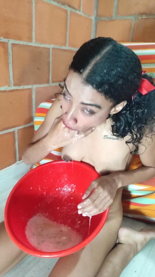Eating a big burger and then vomiting it without liquid just dry vomit - With Actress: KattyAndEric [MPEG-4] (2026) [SD ]