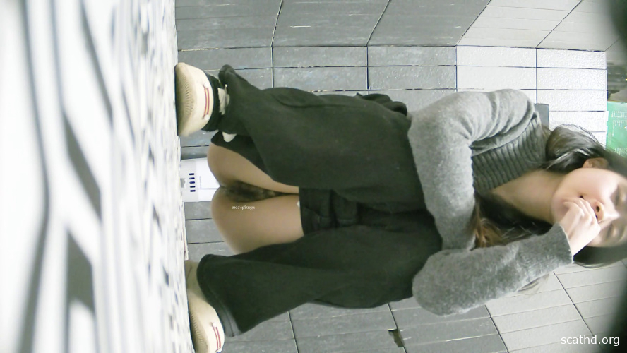 Black Pants Down, Chinese Girl Pees P1 [MPEG-4] (2026) [2K ]